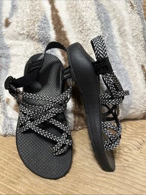 Chaco | Shoes | Chaco Zx Sandals Size 4 Ecotread Strappy Burlap
